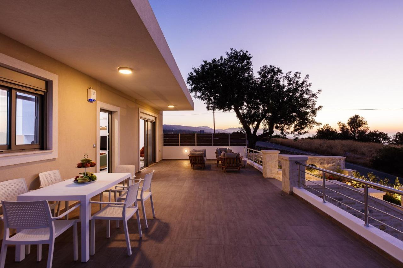 Aerin Villa, A Sublime Sanctuary, By Thinkvilla Roupai エクステリア 写真